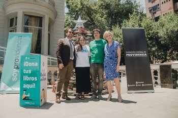 Providencia impulsa campaña "Libros que levantan sueños"