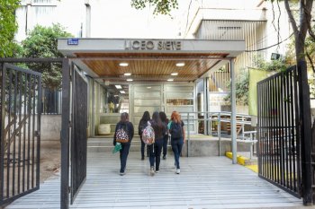 Liceo 7 de Providencia inicia proceso para transformarse en establecimiento mixto