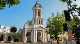 Iglesia y Casa Parroquial de la Divina Providencia