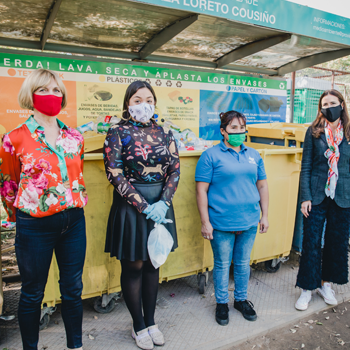 Ministra Schmidt y alcaldesa Matthei llaman a no reciclar mascarillas por peligro de contagio de Covid-19