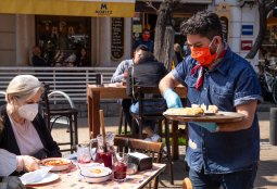 Locatarios de Providencia en acuerdo voluntario con el municipio tendrán límites horarios