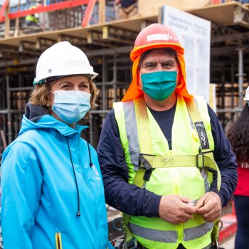 Autoridades verificaron medidas sanitarias impulsadas por la CChC en obras de construcción