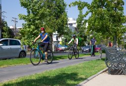 Continúan mejoras de accesibilidad universal en ciclovía de Pocuro