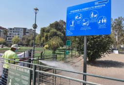 Este lunes las zonas caninas de las plazas Rio de Janeiro y La Alcaldesa permanecerán cerradas por sanitización