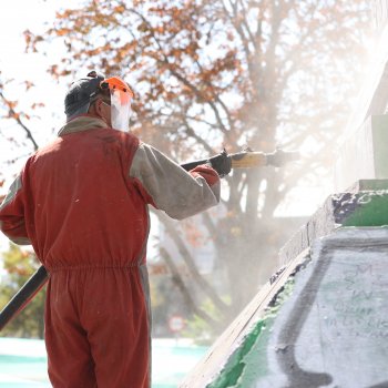 Se iniciaron obras de limpieza al “Genio de la Libertad” de la Plaza Italia