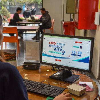 Con casi 20.000 postulaciones finaliza feria laboral online organizada por Providencia y AIEP