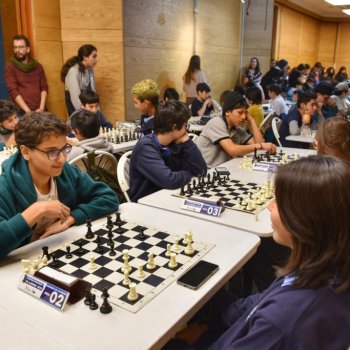 Cerca de 100 estudiantes participaron del Campeonato Comunal de Ajedrez