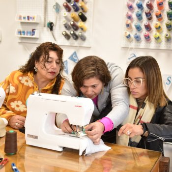 Emprendedoras textiles tienen un nuevo espacio de cowork gratuito en Providencia