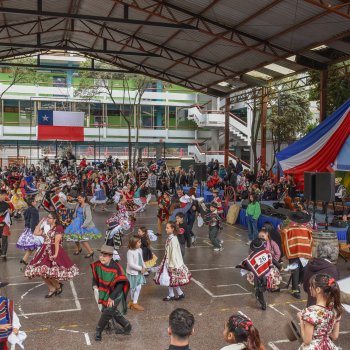 Casi 270 bailarines participaron en el campeonato escolar de cueca de Providencia 2023