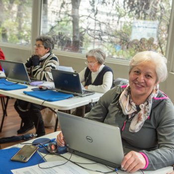 Actividades y talleres para la comunidad +60 en octubre