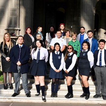 Alcaldesa Matthei compartió con estudiantes que visitaron el Archipiélago de Juan Fernández