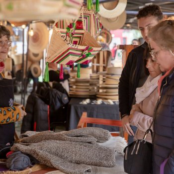 Artesanías y gastronomía de Chiloé llegan a Montecarmelo