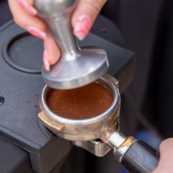 Despide el ciclo "Cafés del Mundo" con una charla y degustación en Biblioteca Bellavista