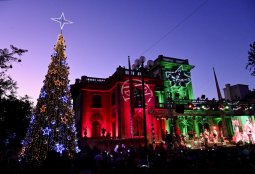 Más de 5.000 vecinos participaron en el encendido de árbol de Navidad en Providencia