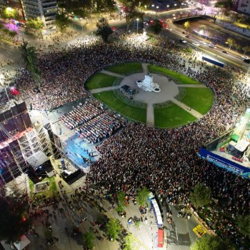 Más de 12 mil personas asistieron al concierto Sinfónica "Carmina Burana" en Plaza Italia