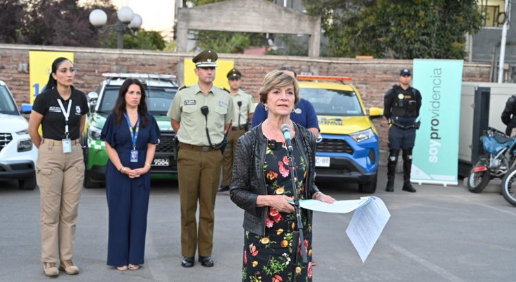 Providencia lanza Plan Marzo con medidas de control del comercio ambulante y patrullaje en colegios