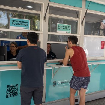 Continuamos con la atención de permisos de circulación en la Plaza Centenario