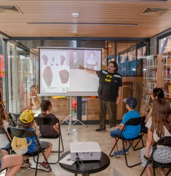 Taller familiar “Los gigantes del mar”. Mosasaurios, plesiosaurios, ballenas y otros