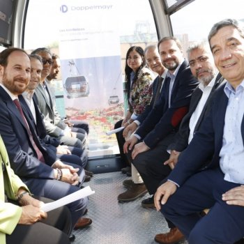 Presentan primera cabina de Teleférico Bicentenario