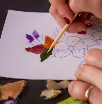 Taller de chigiri-e para adultos mayores