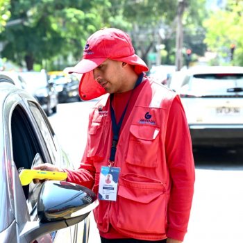 Nueva concesión de parquímetros comienza a operar en Providencia