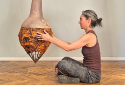 Entrevista a Liliana Ojeda: Grabitar, la exposición que transforma residuos en arte