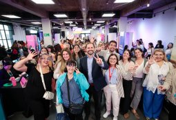 “Mujeres que Inspiran 2026”: Feria laboral supera los 400 asistentes