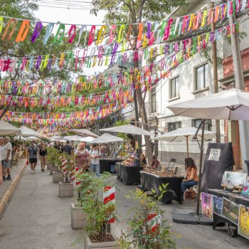 “Entre Calles: Luces y Colores” vuelve al corazón de Barrio Bellavista y vecinos podrán disfrutar de una fiesta al aire libre