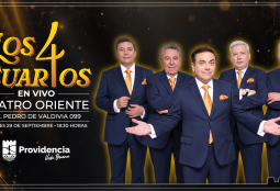 Los cuatro cuartos en vivo en el Teatro Oriente
